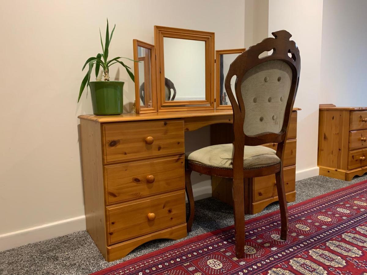 Twin Earls Court Central - Shared London