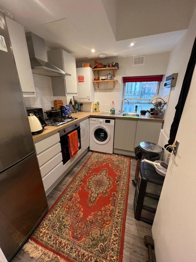 Homestay Twin Earls Court Central - Shared London