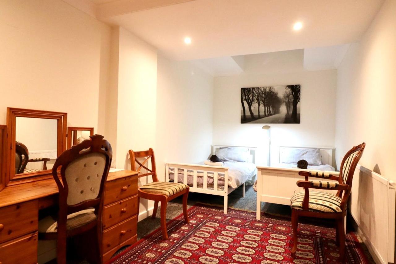Homestay Twin Earls Court Central - Shared London